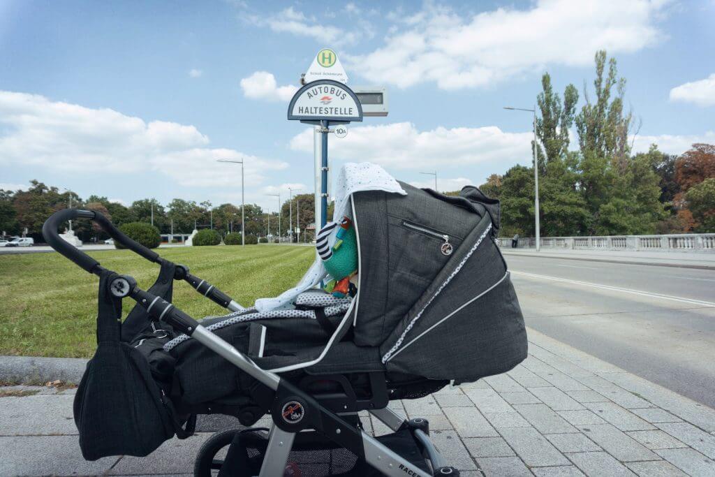 Öffentliche Verkehrsmittel: Mit dem Kinderwagen auf Achse